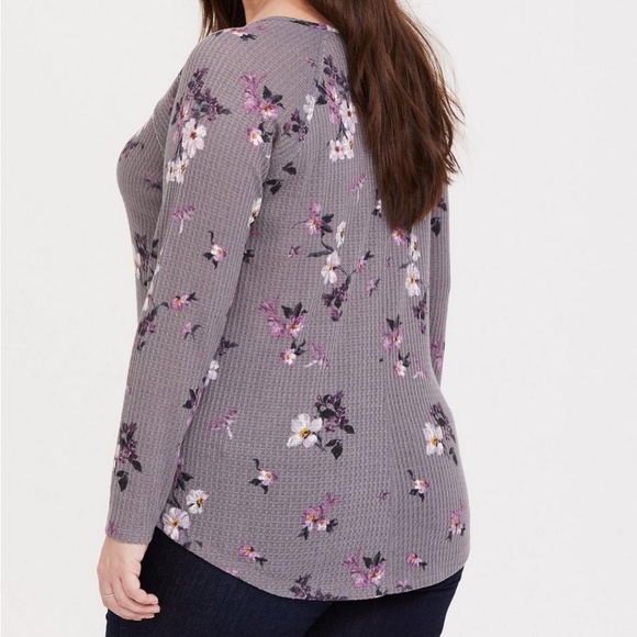 Torrid Floral Long Sleeve Tee - Plus Size 00 - Picture 2 of 9
